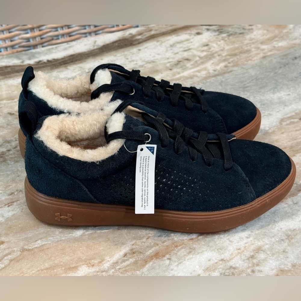 UNDER ARMOUR Women’s Capeside Shearling Black Sneakers- Size 7.5 - Picture 5 of 8
